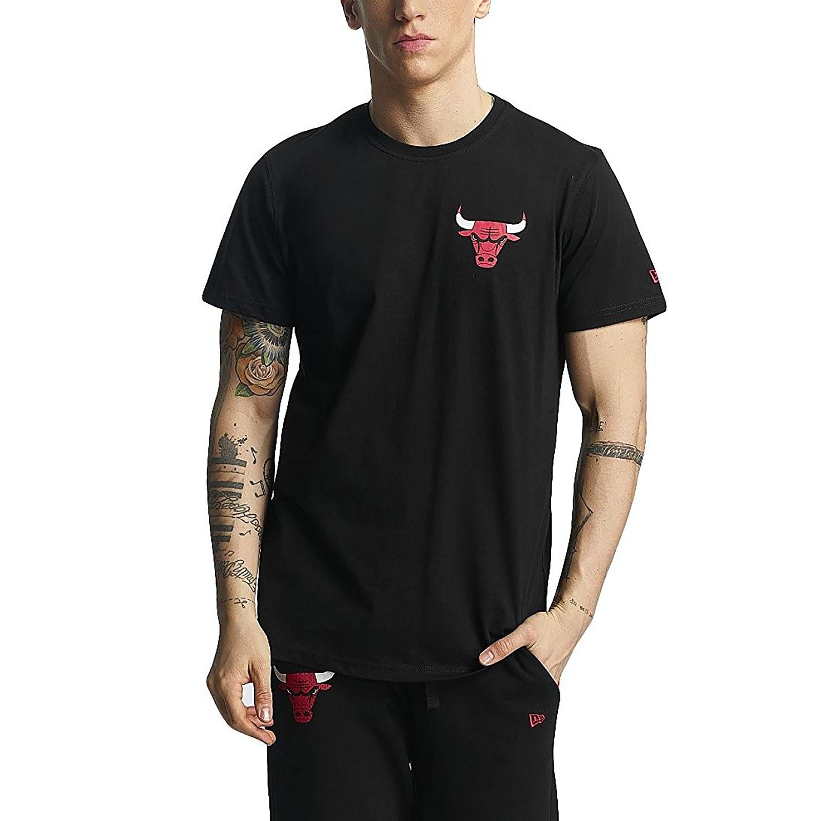 Tip Off Chest N Back Tee Chicago Bulls Black 110151_7  NEW ERA 