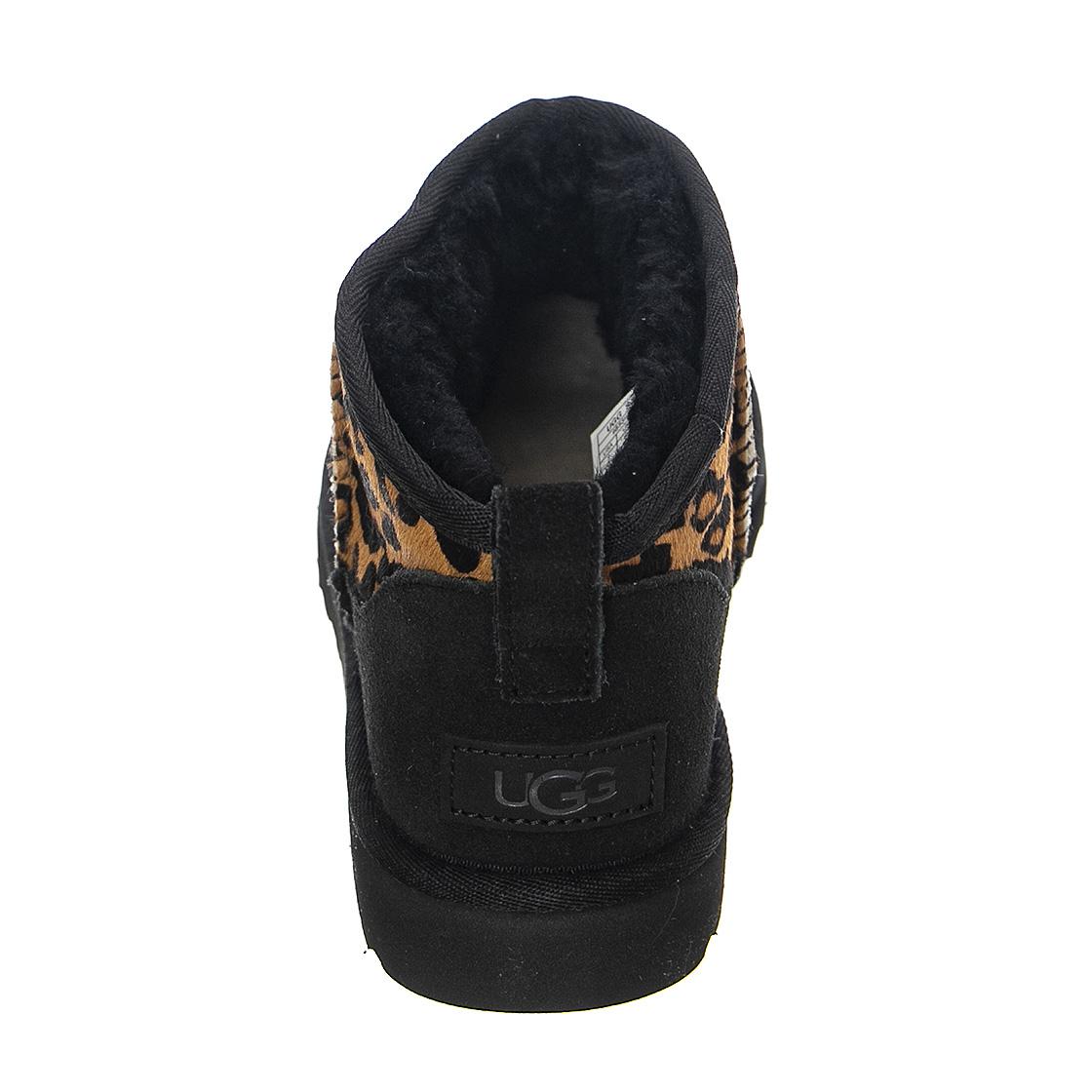  UGSCLUMPBTC1125352W  UGG 
