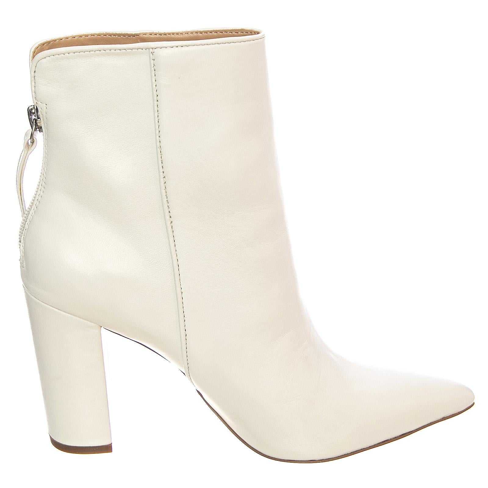  RENN04S1-WTH  STEVE MADDEN 