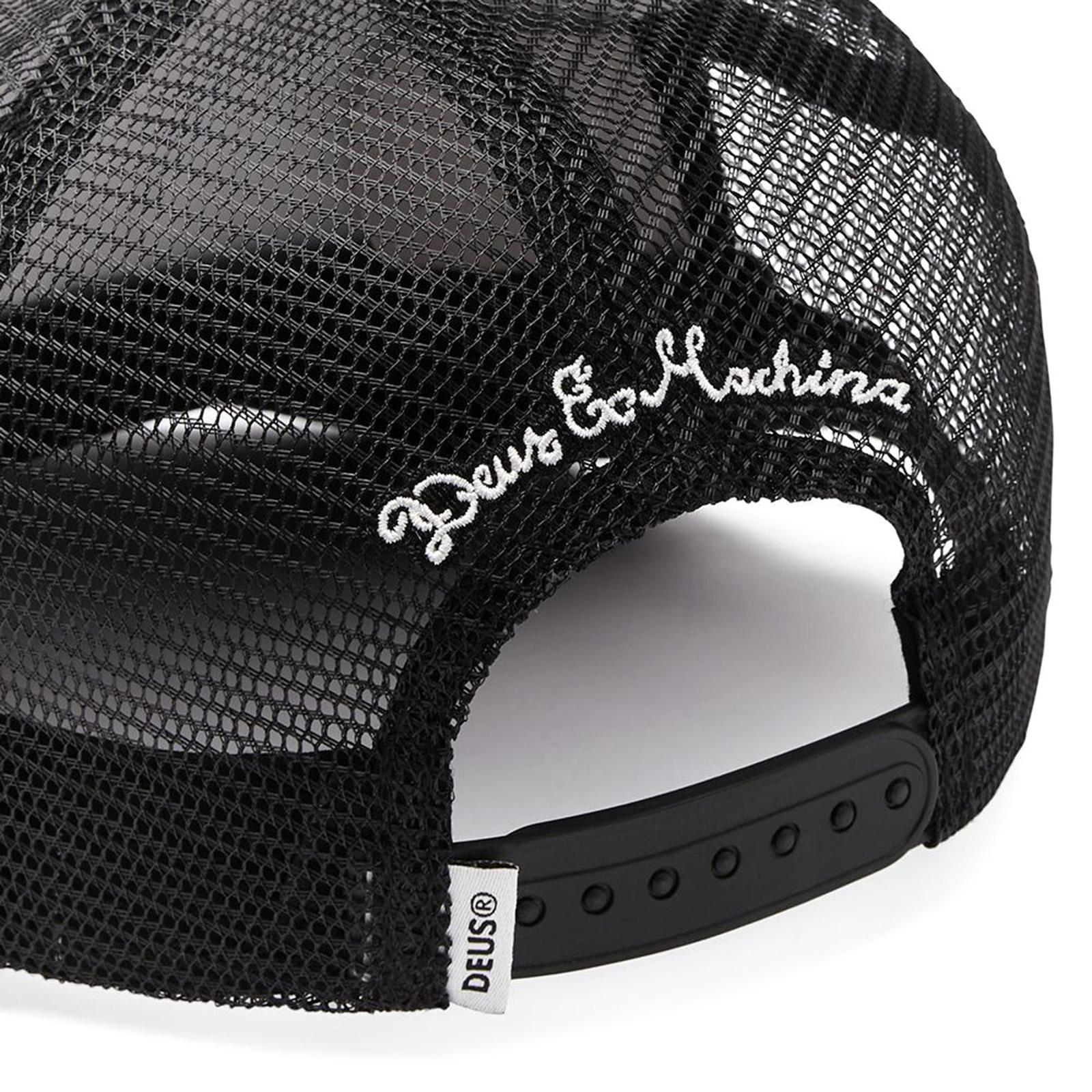  DEACC0034-8236  DEUS EX MACHINA 