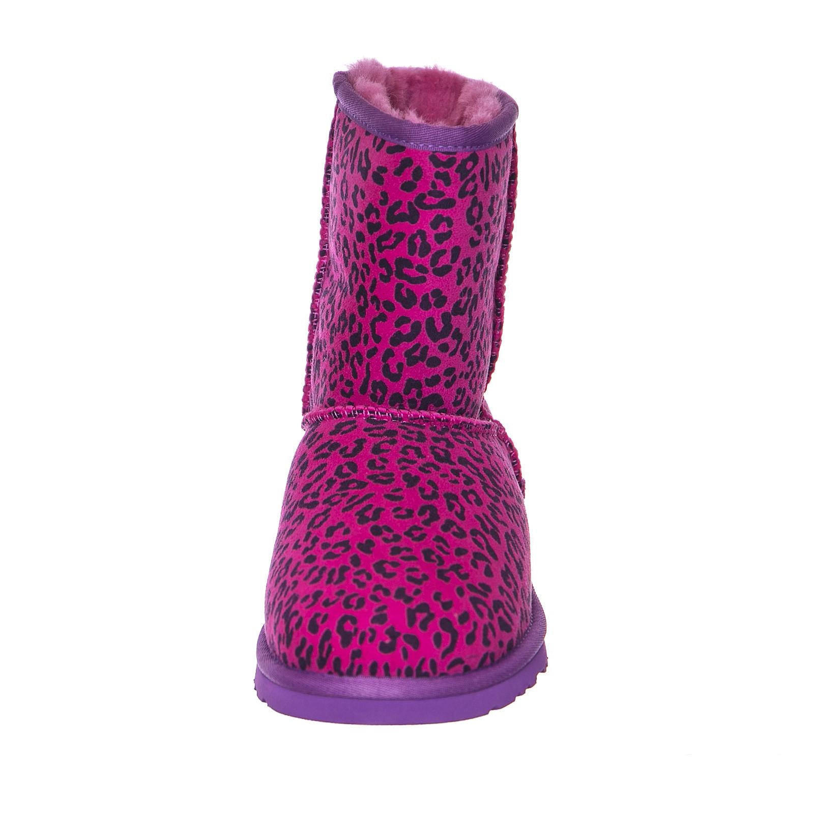 CLASSIC SHORT LEOPARD FUCHSIA UGKCLALEOFUS1004896K  UGG 
