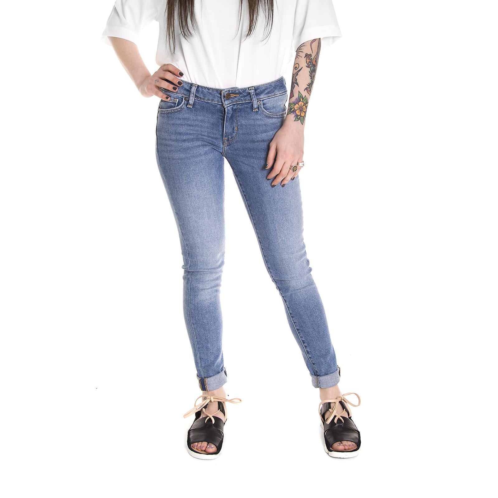 711 SKINNY JEANS MILES TO GO 18881-0184  LEVIS 