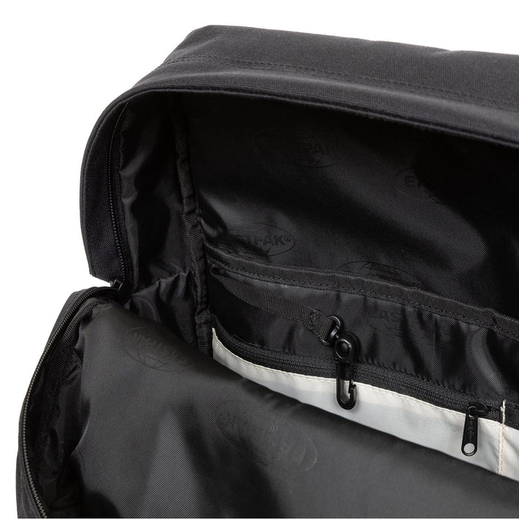 Icon Totepack On Black - Zaino Nero EK0A5BKK4T61  EASTPAK 