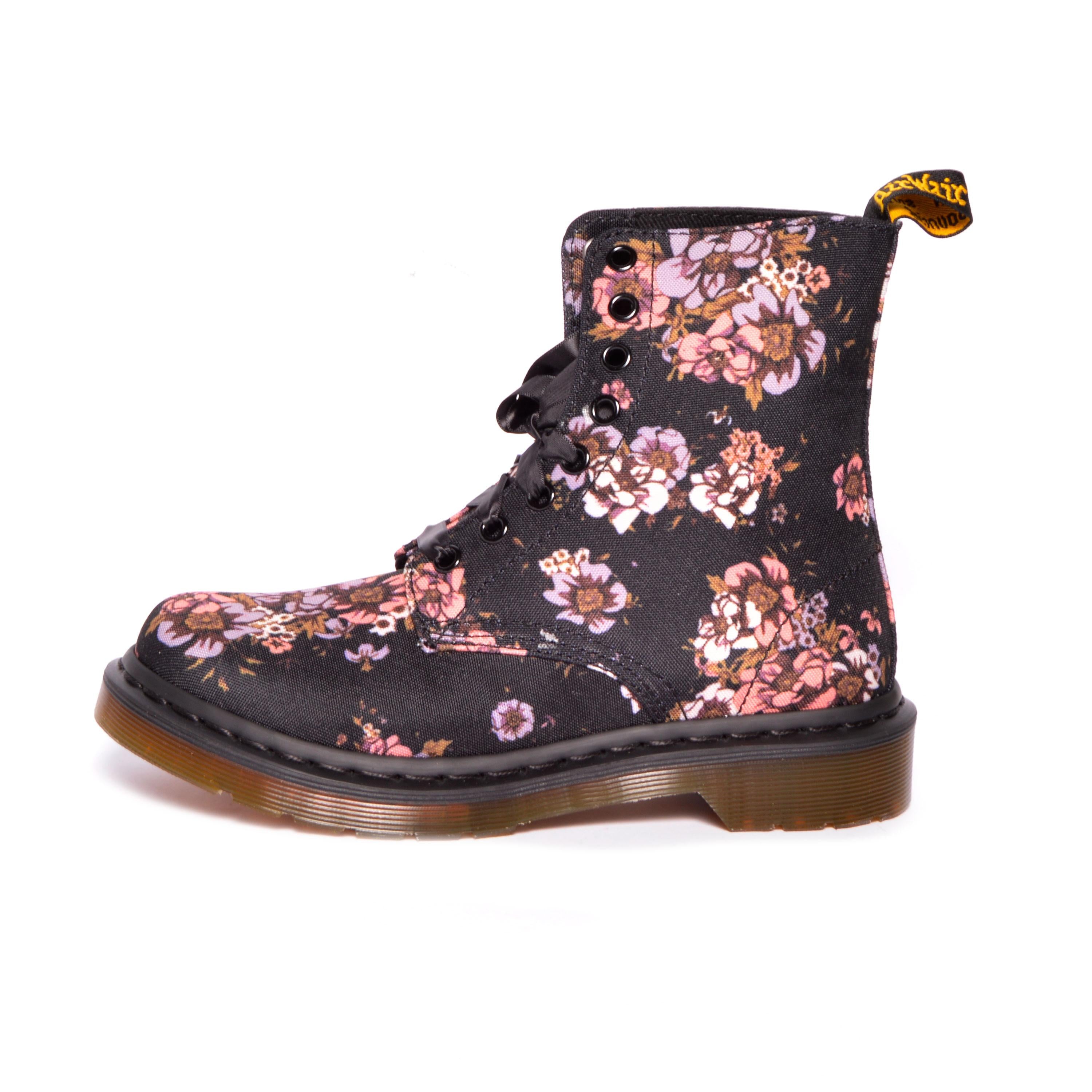  11504 . DR.MARTENS 