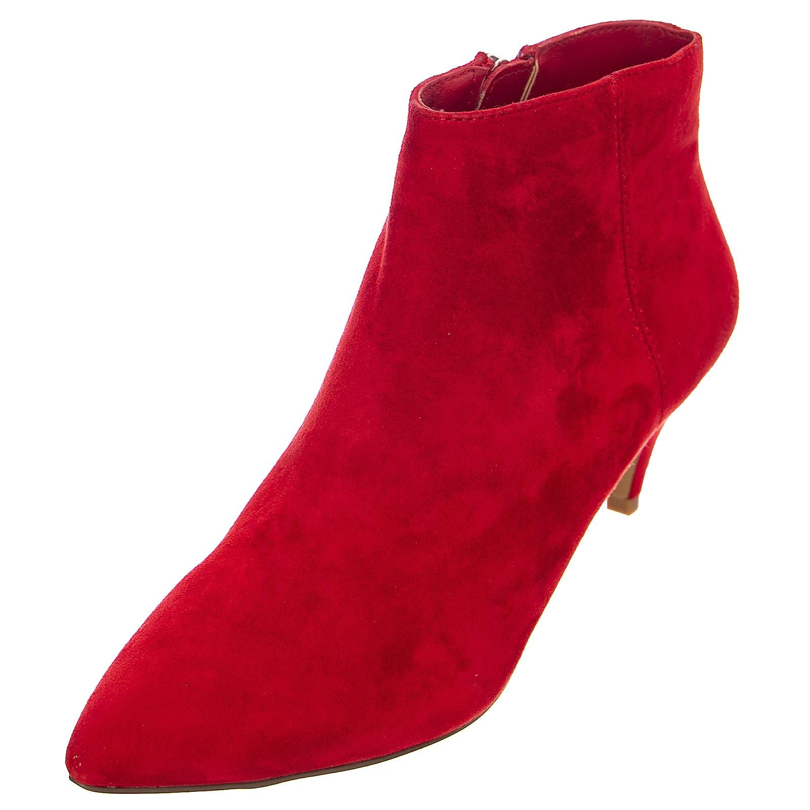  SMSLUCINDA-REDS  STEVE MADDEN 