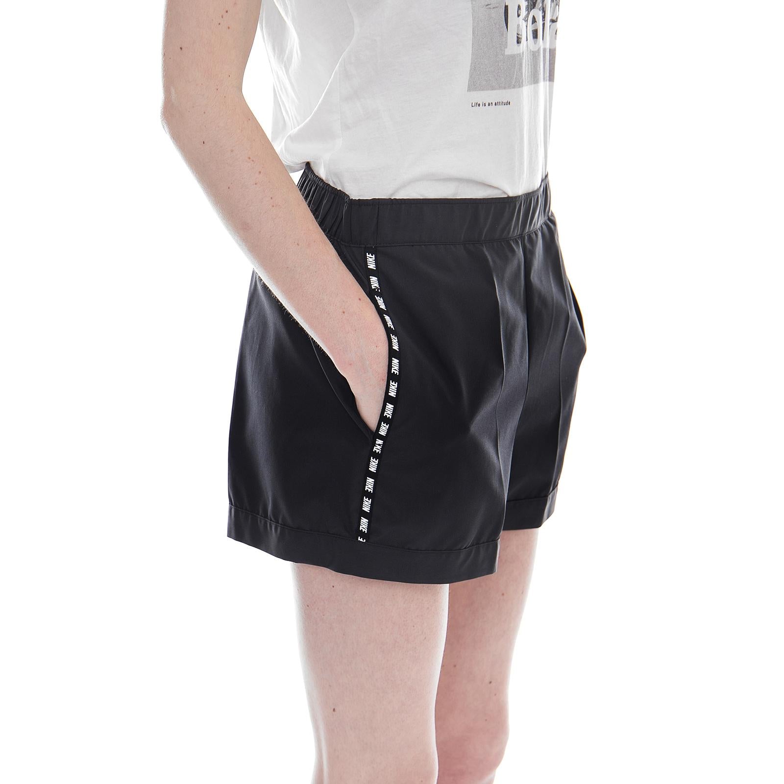 Nike Sportswear Advance 15 BLACK/WHITE 885389-010  NIKE 