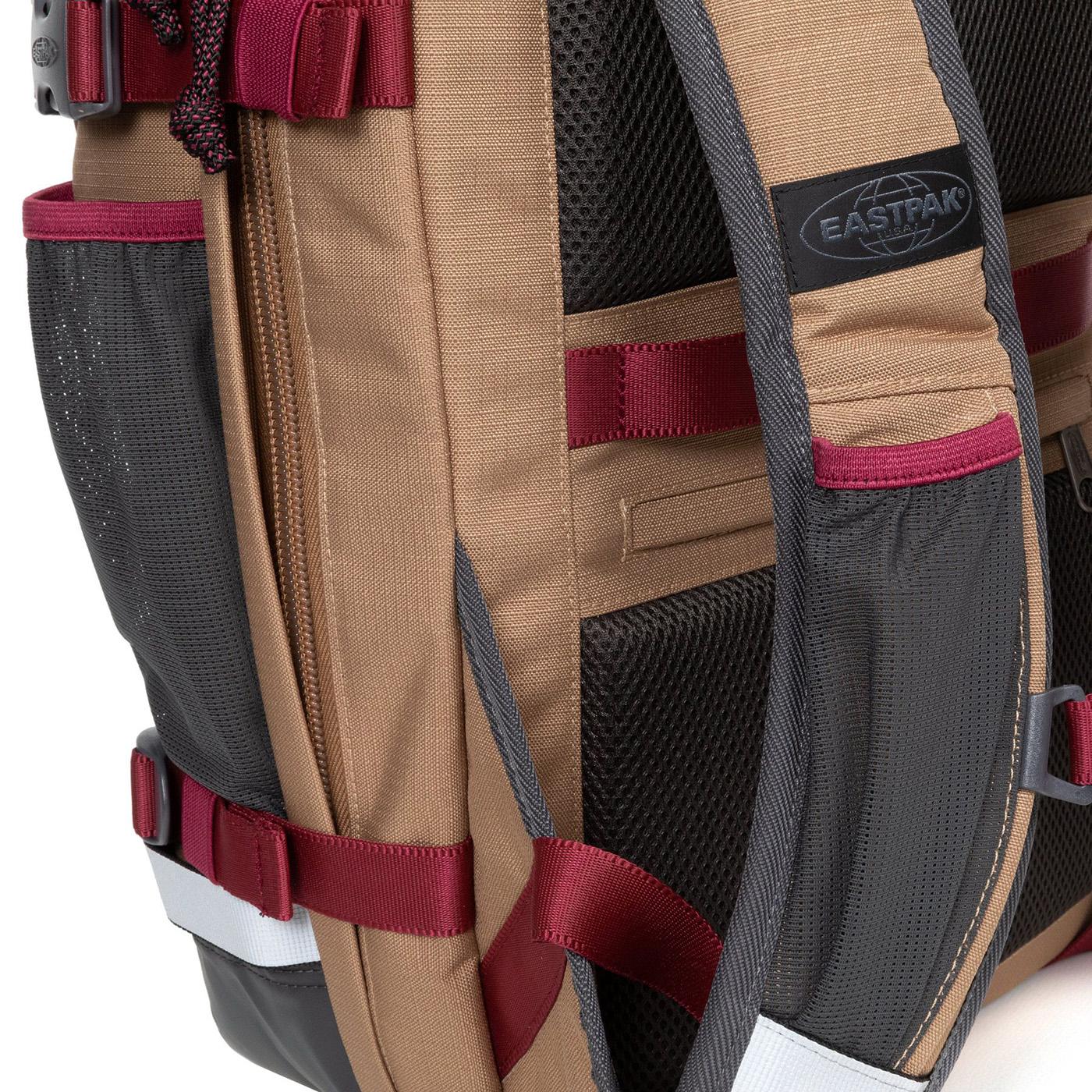 Out Safepack Out Brown - Zaino Marrone EK0A5BEL9A81  EASTPAK 