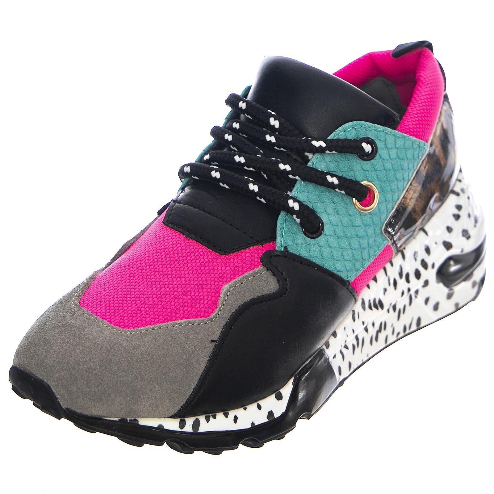  CLIF02S1  STEVE MADDEN 