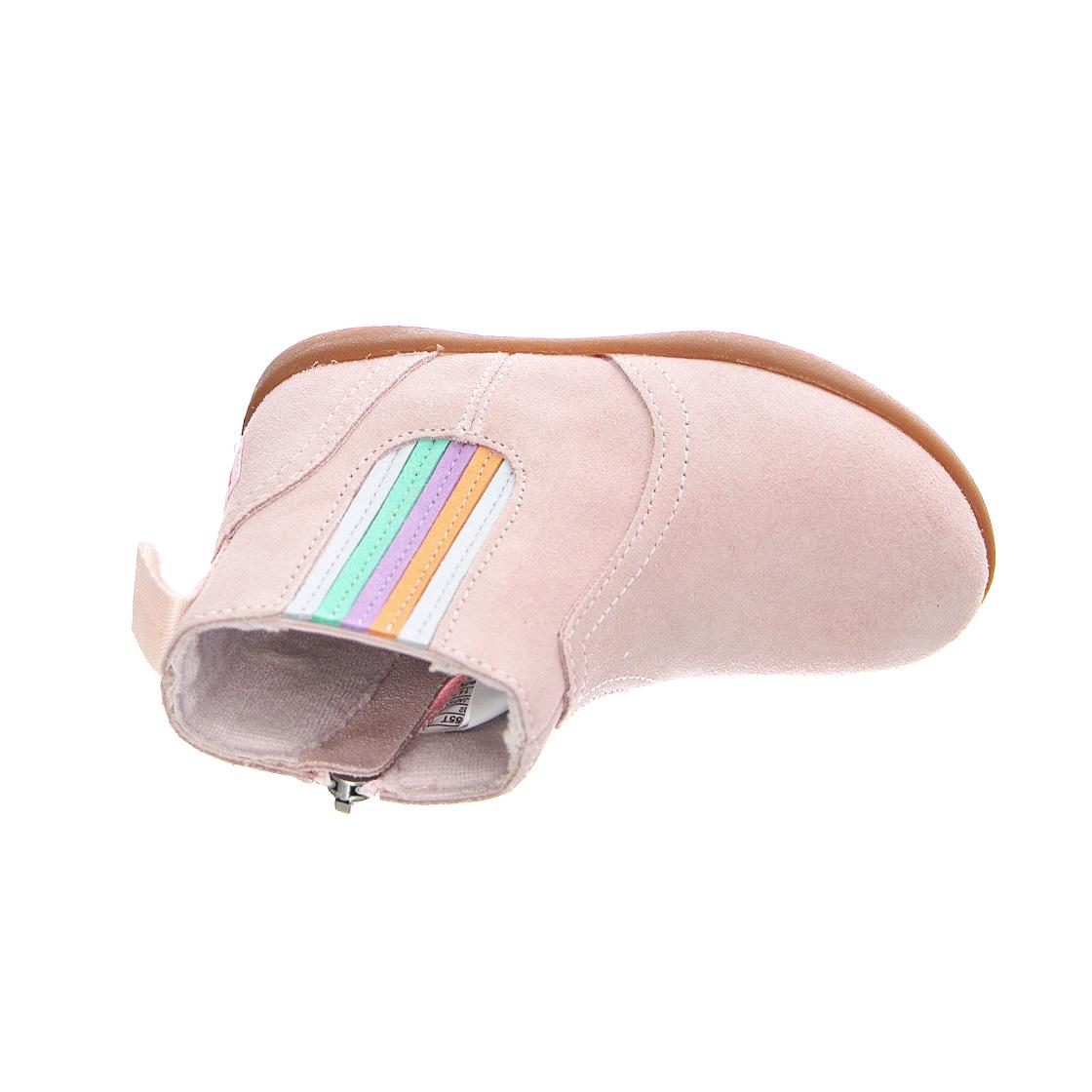  UGKRYNSPKS1120955T  UGG 