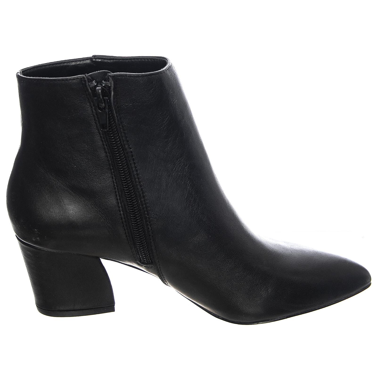  MISS01S1  STEVE MADDEN 