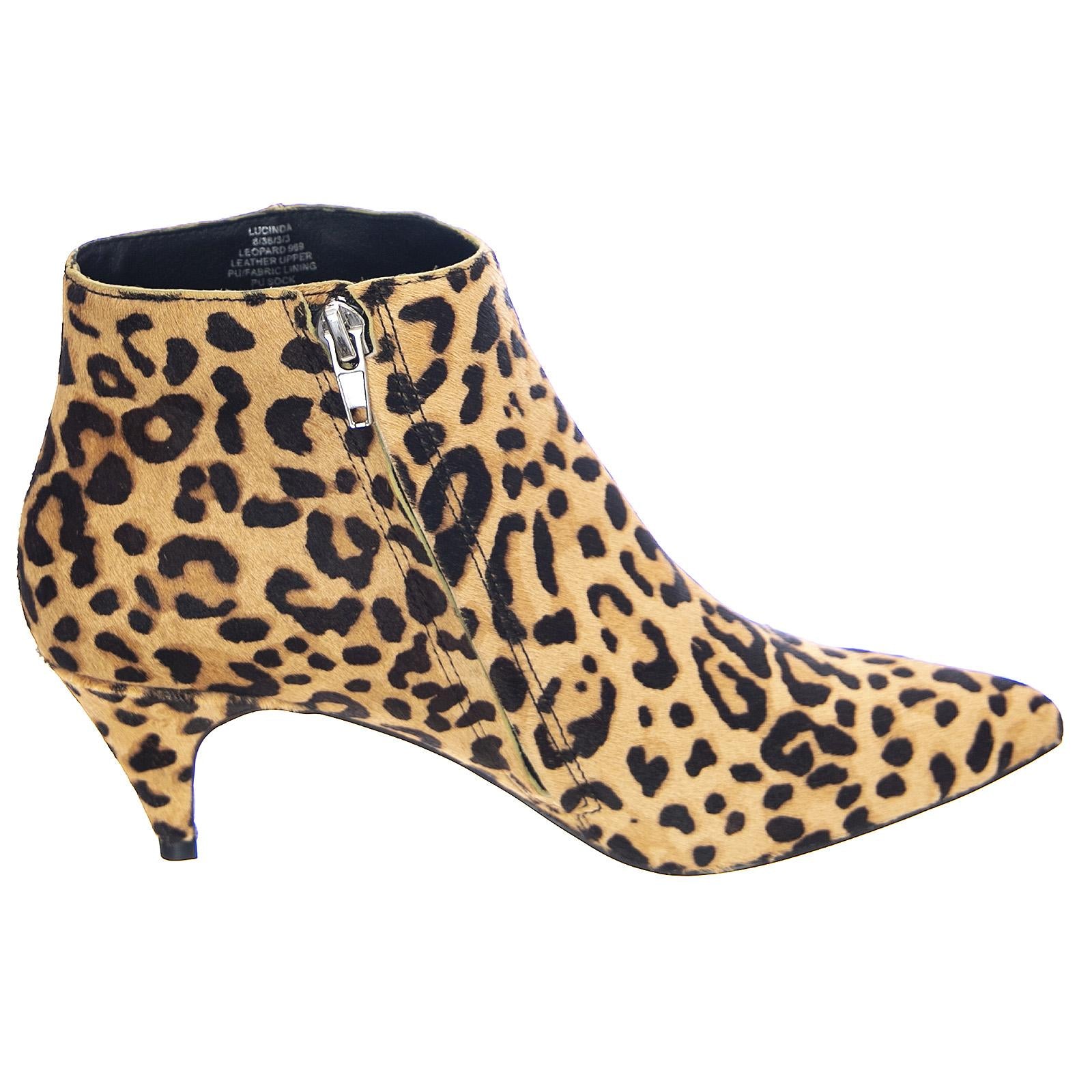  LUCI07S1  STEVE MADDEN 