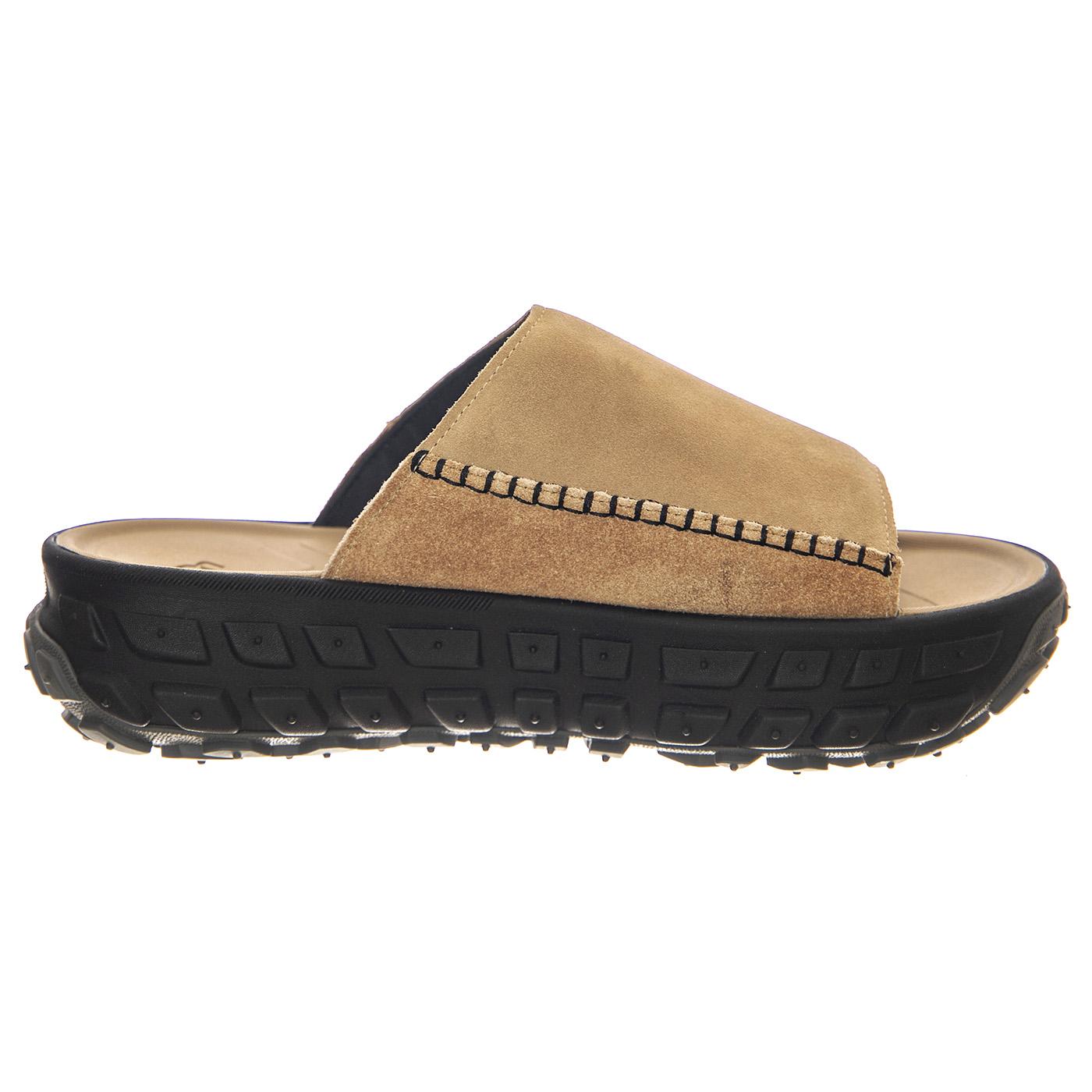  UGSVENDZSSNB1152680W  UGG 