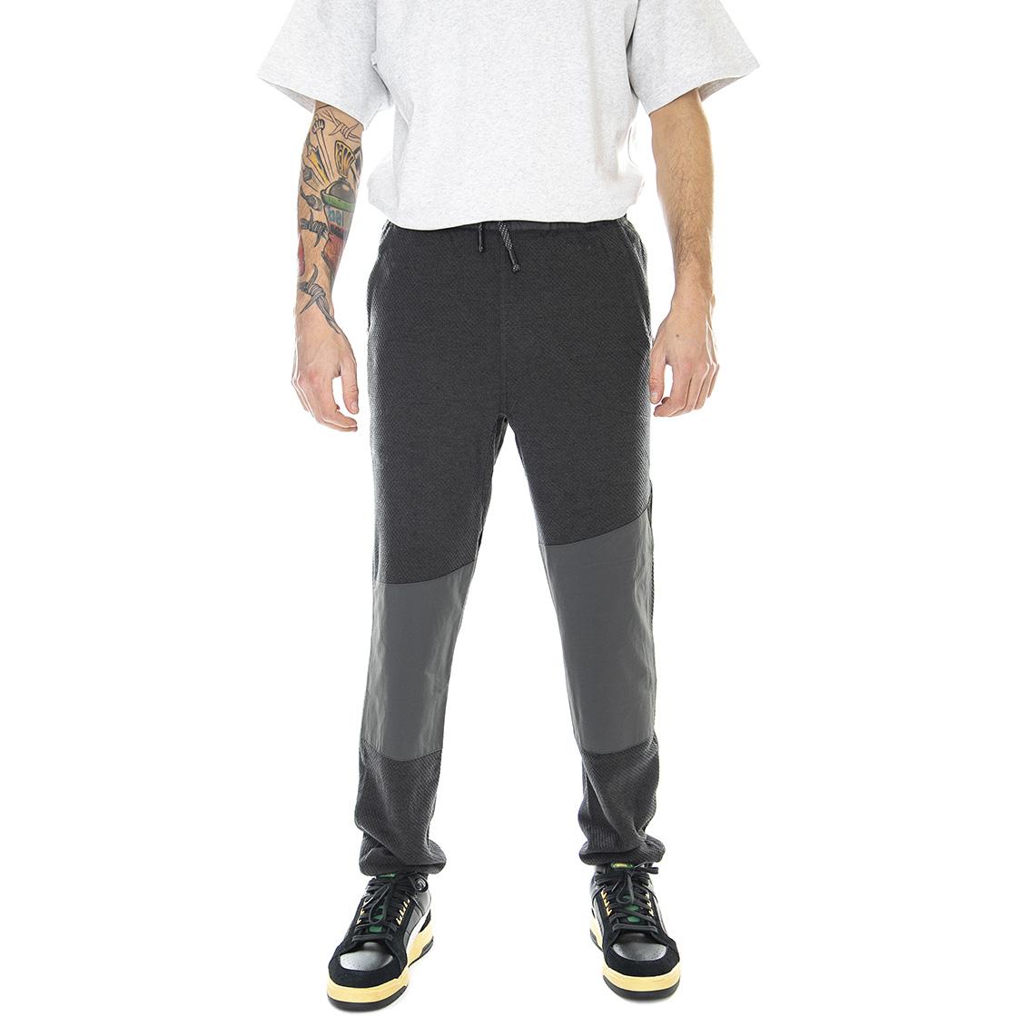  15591M11-961  KLATTERMUSEN 