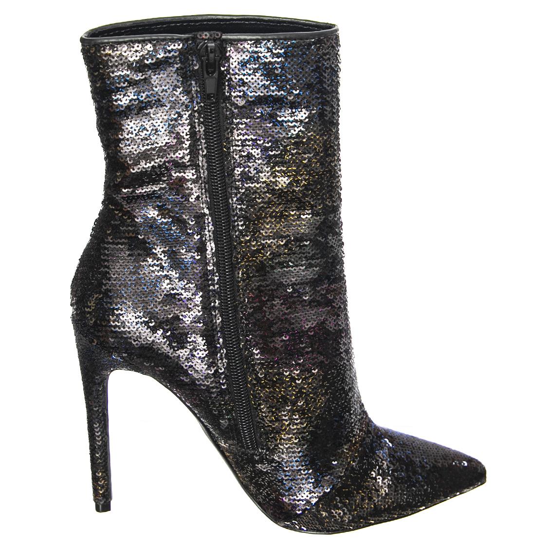  SM-WAGNER MULT SEQU  STEVE MADDEN 