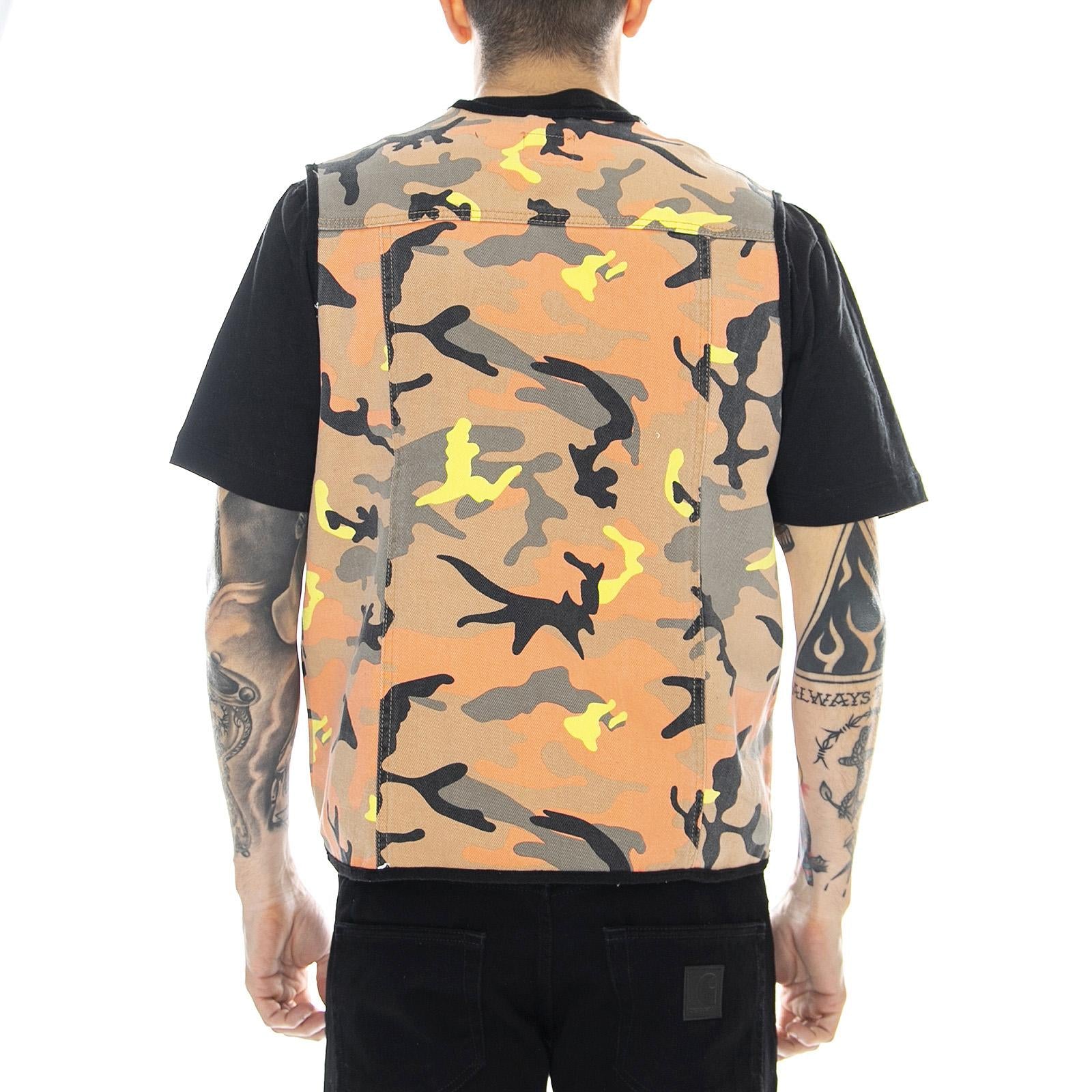  KRCKKMQ12034  KARL KANI 