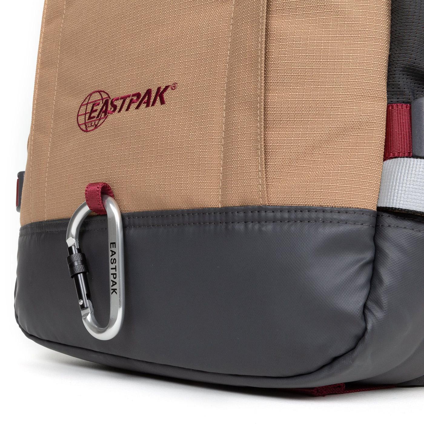 Out Safepack Out Brown - Zaino Marrone EK0A5BEL9A81  EASTPAK 