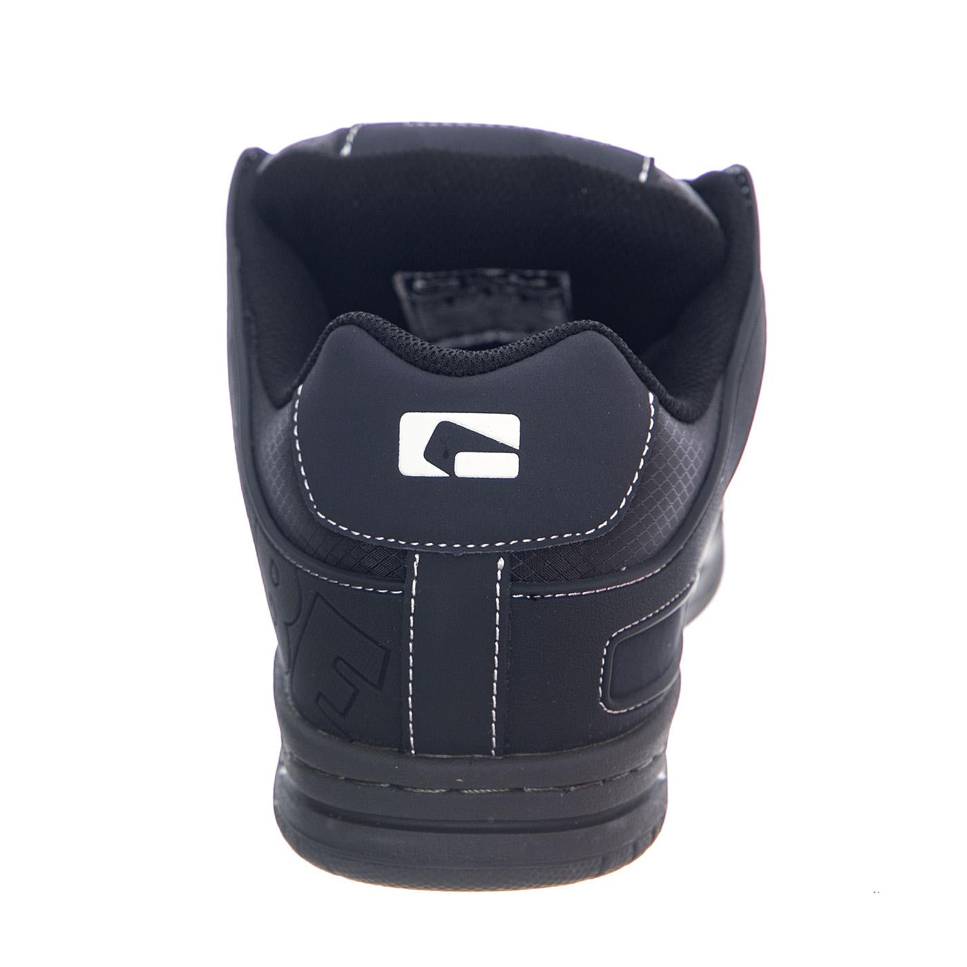 Tilt Ebony/Stitch - Scarpe Profilo Basso Uomo Nere GBTILT-15326  GLOBE 