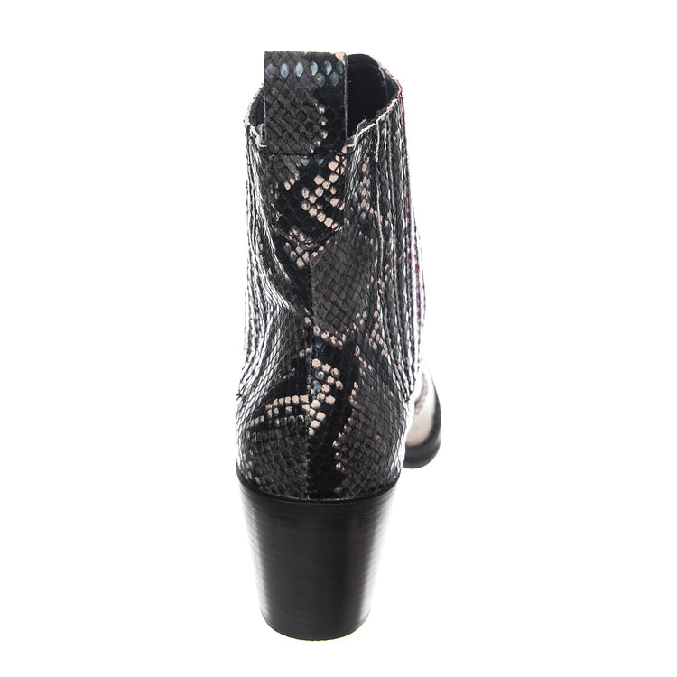  SMSGENIVA-BRGGRY  STEVE MADDEN 