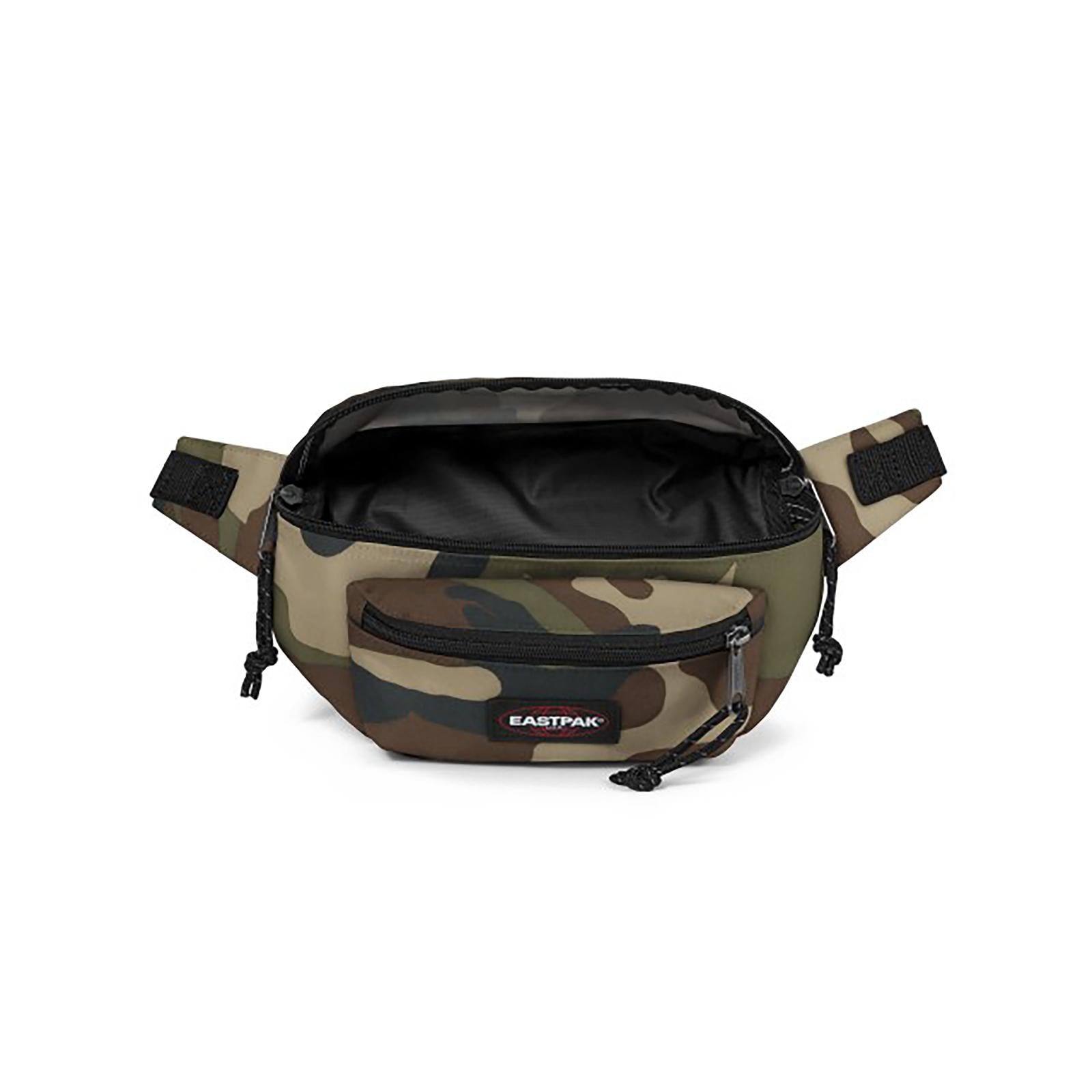  EK073181 . EASTPAK 